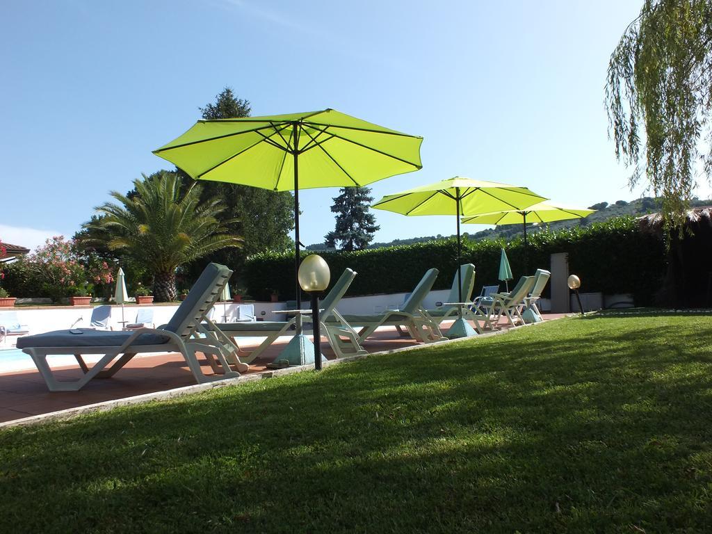 Villa Serena Ассізі Екстер'єр фото